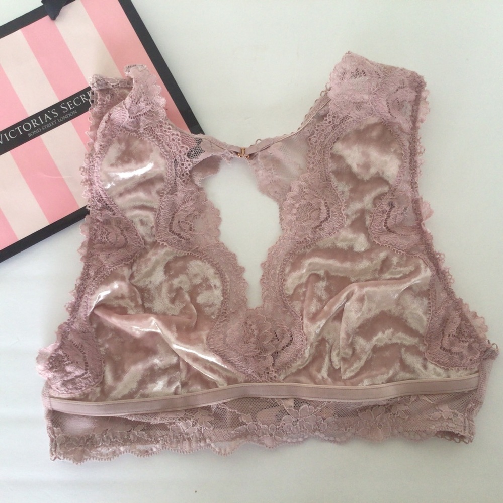 VICTORIAS SECRET VELVET BRALETTE SMALL NWT